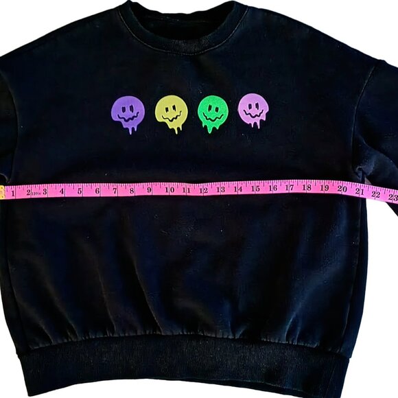Black Drippy Smiley Face Sweatshirt – Medium Pastel Graphic - Picture 4 of 8